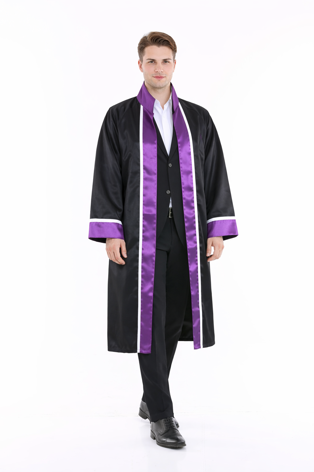 Beyaz kurdeleli siyah mor mezuniyet cübbesi modeli